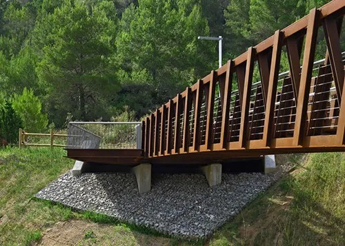 Corten Steel pedestrian bridge construction Corten Steel pedestrian bridge construction